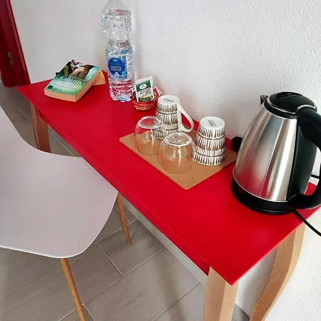 La Pura Vida 카스텔사르도